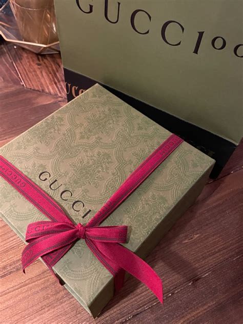 gucci gift wrapping paper.